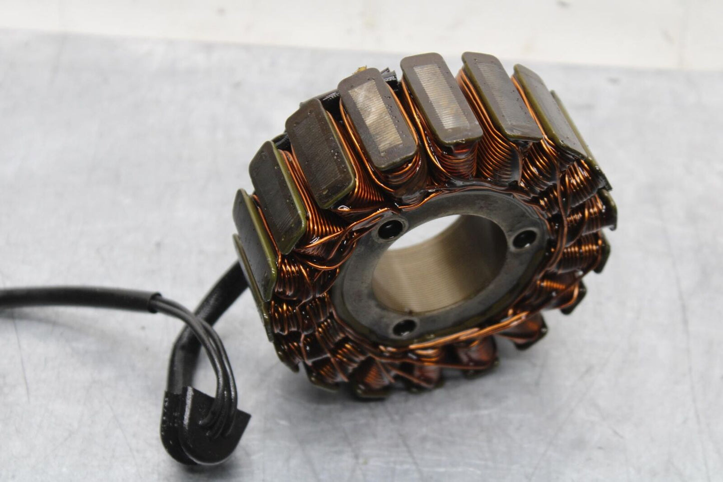 1999 Suzuki GSXR600 STATOR GENERATOR ALTERNATOR MAGNETO 31401-33E00 BB580