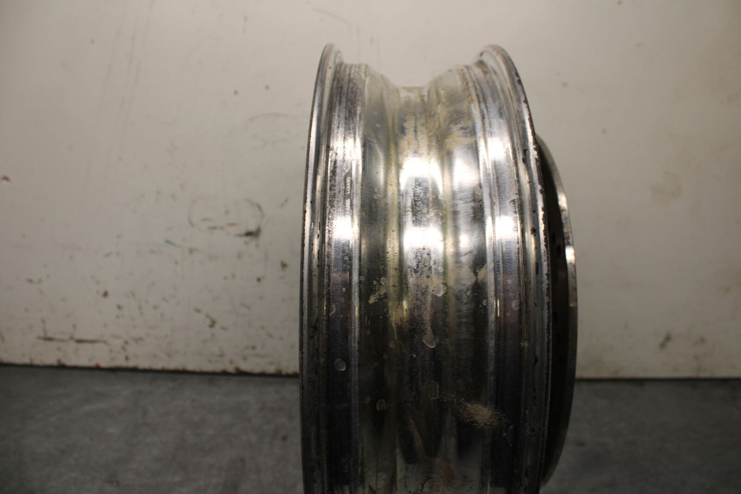 14-16 TRIUMPH AMERICA LT REAR WHEEL BACK RIM BB720