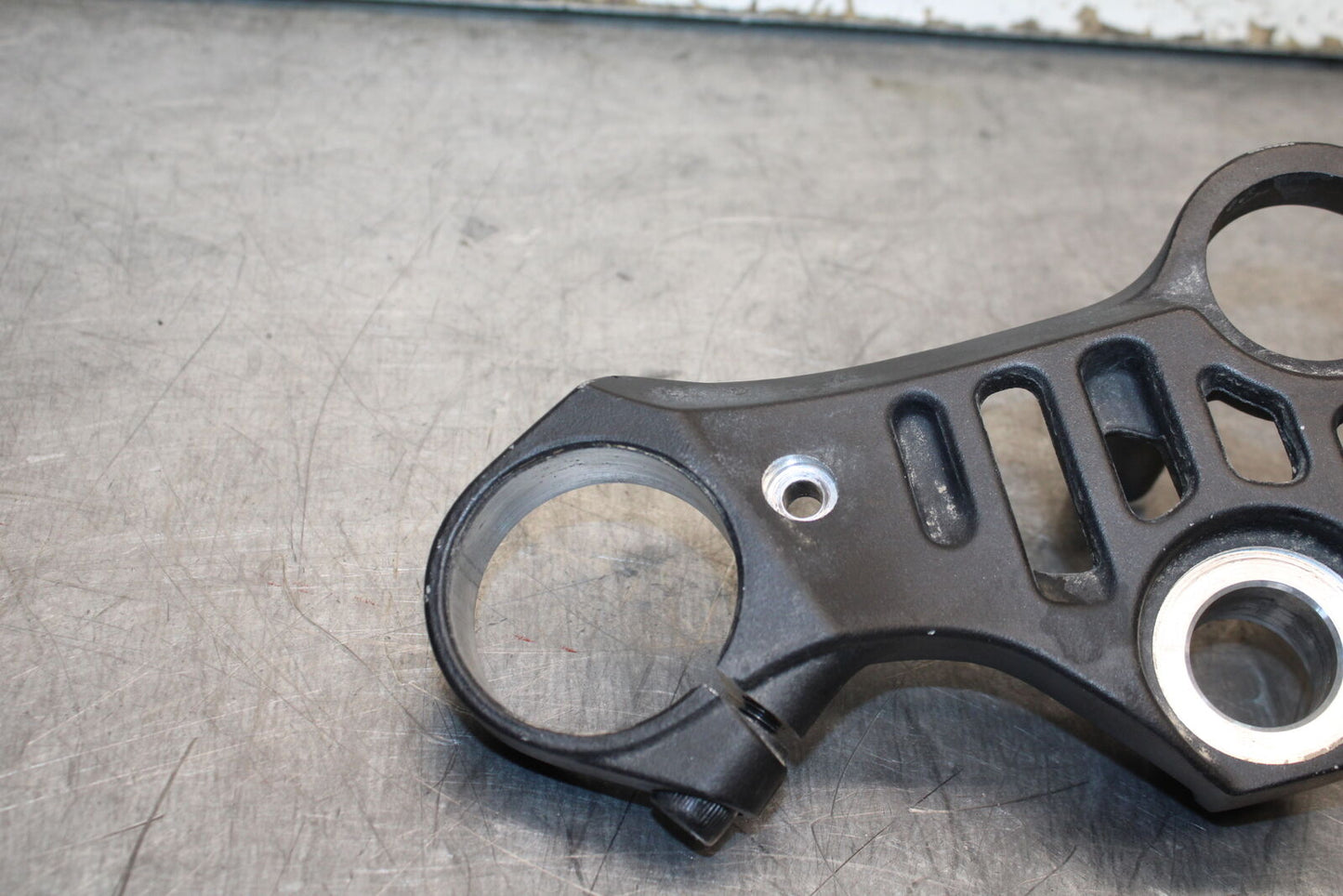 19-24 YAMAHA R3 FORKS UPPER TRIPLE TREE CLAMP BB736