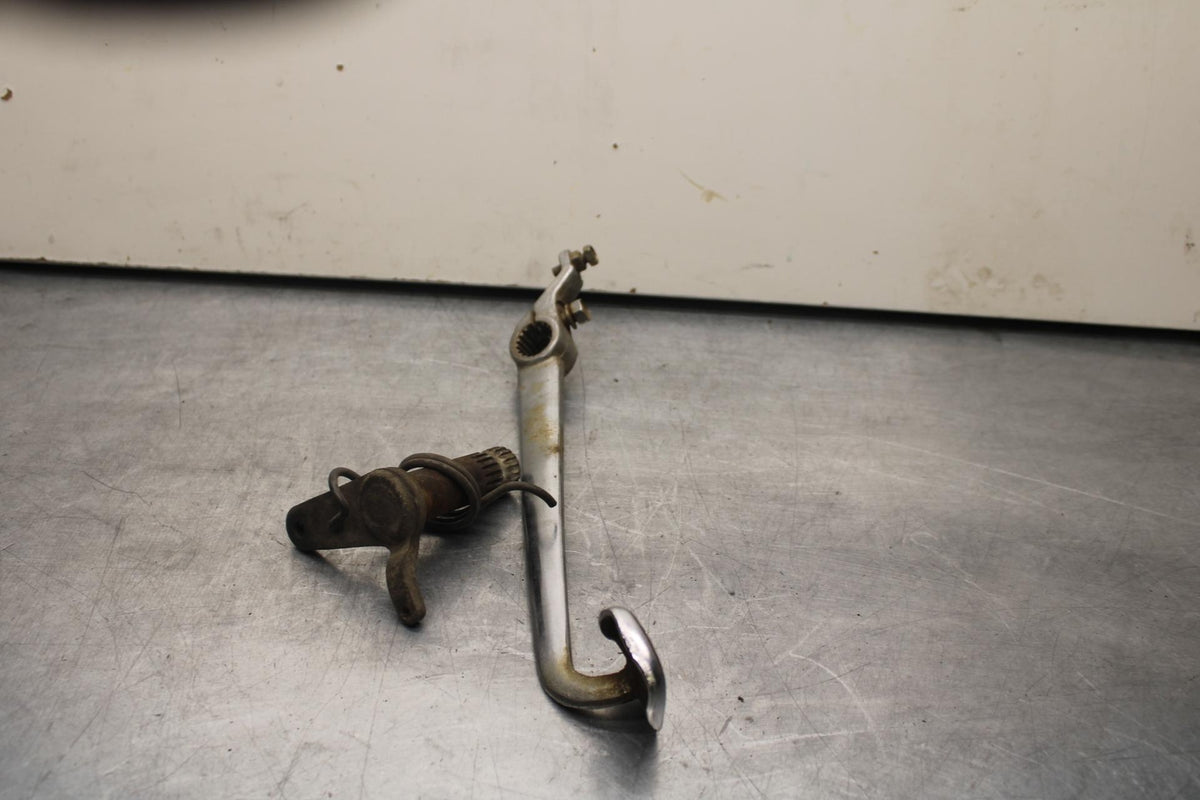 80-83 SUZUKI GS750E RIGHT REARSET BRAKE FOOT PEDAL BB82