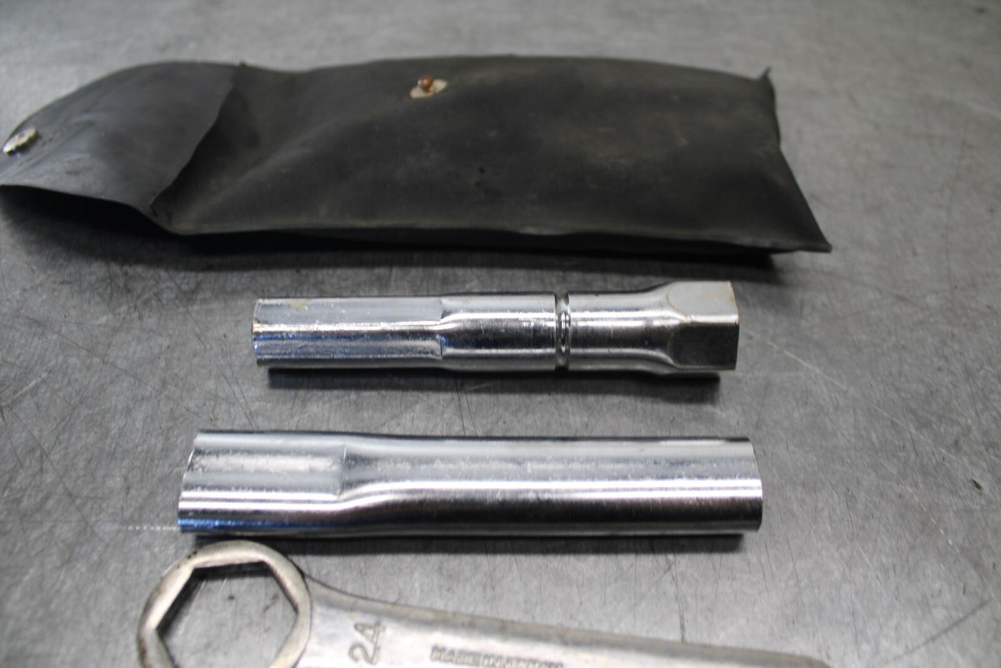 85-86 SUZUKI MADURA 1200 STOCK TOOLS OEM TOOL BAG KIT SET BB691