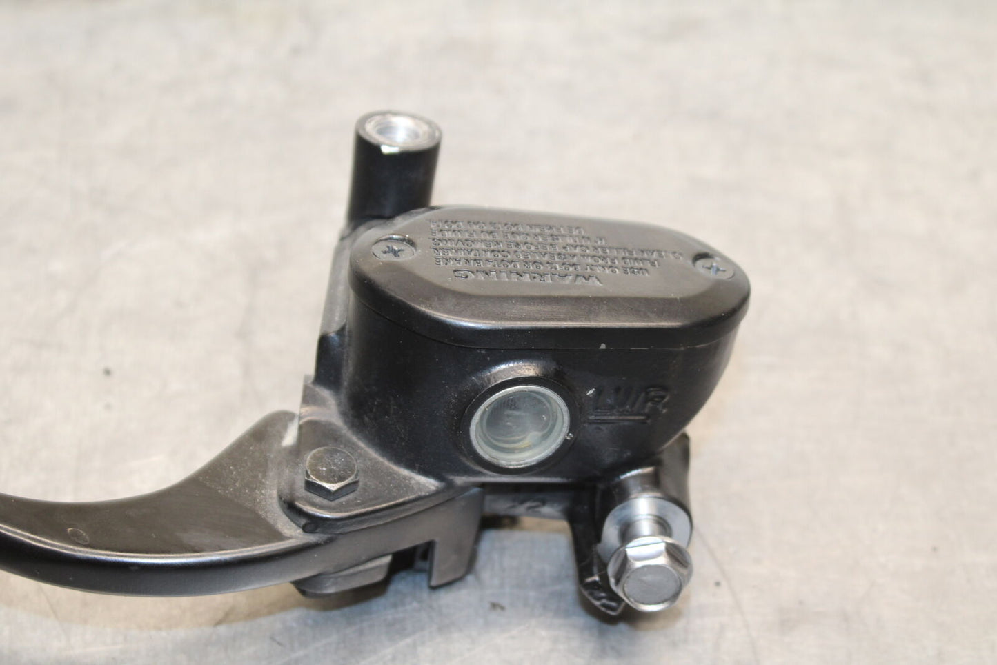 19-22 KAWASAKI Z400 FRONT BRAKE MASTER CYLINDER w/ LEVER BB738