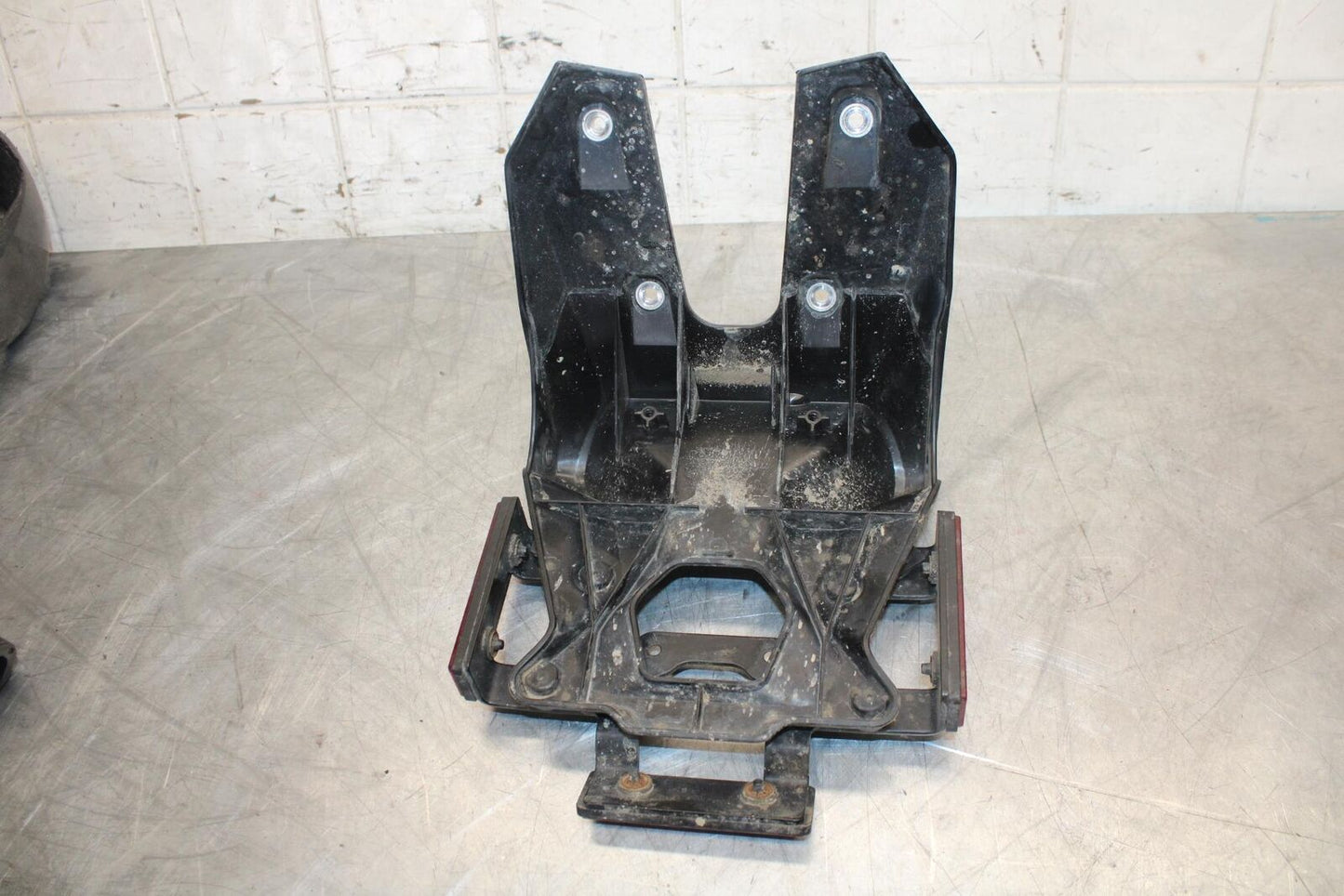 22 KTM 890 ADVENTURE LICENSE PLATE BRACKET BB514