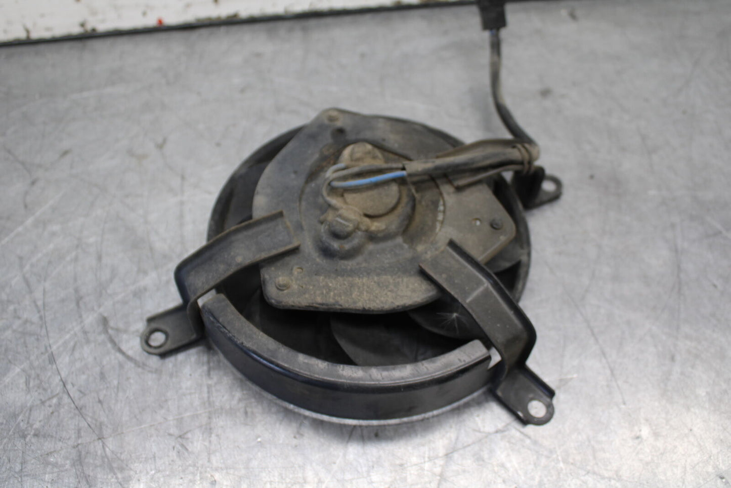 12-17 KAWASAKI ER-6N Z650 ENGINE RADIATOR COOLING FAN BB709