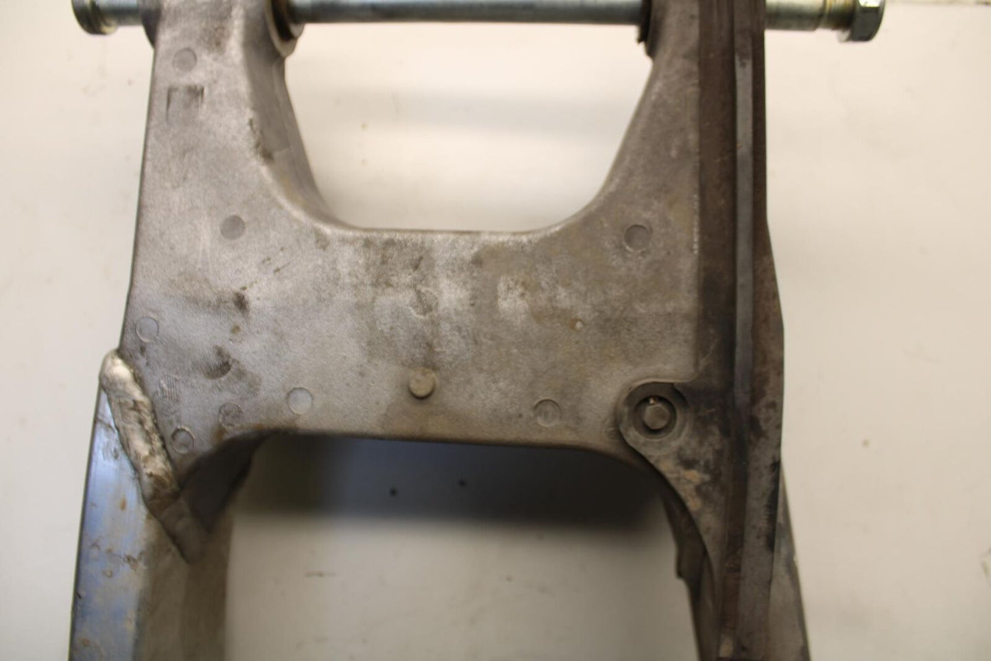 01-06 HONDA CBR600F4I REAR SWINGARM BACK SUSPENSION 52200-MBW-E10 BB626