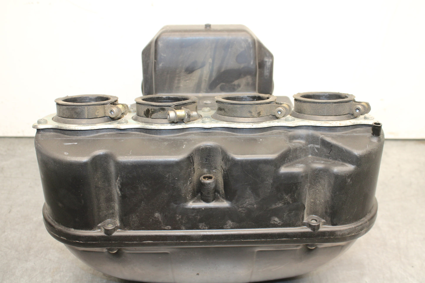03-05 YAMAHA YZF R6 AIRBOX AIR INTAKE FILTER BOX BB751