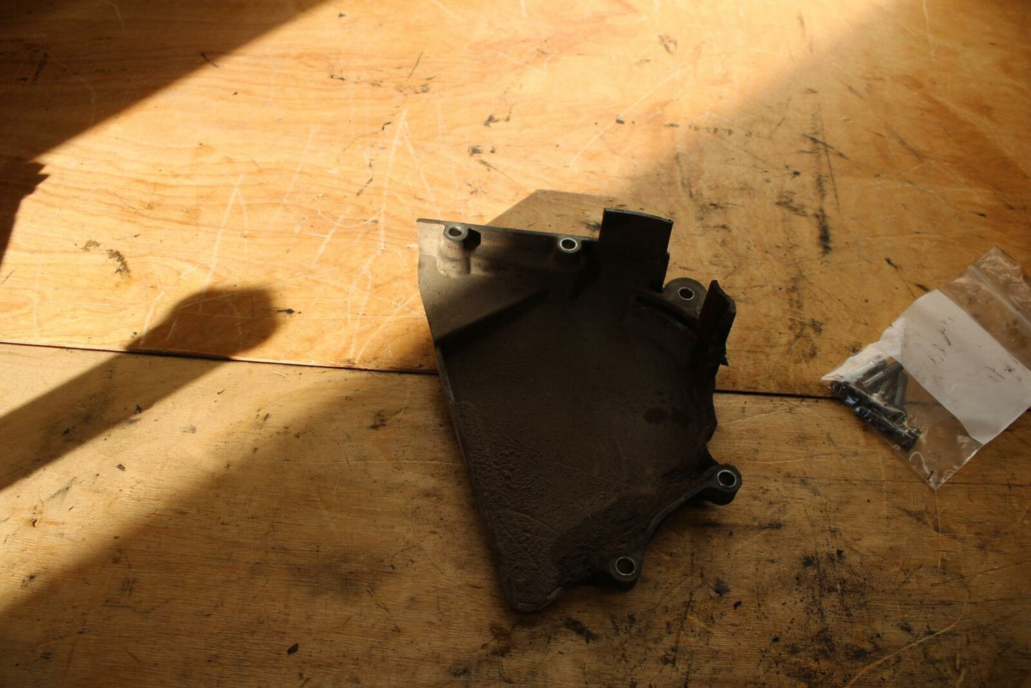 99-00 YAMAHA YZF R6 ENGINE SPROCKET COVER BB327