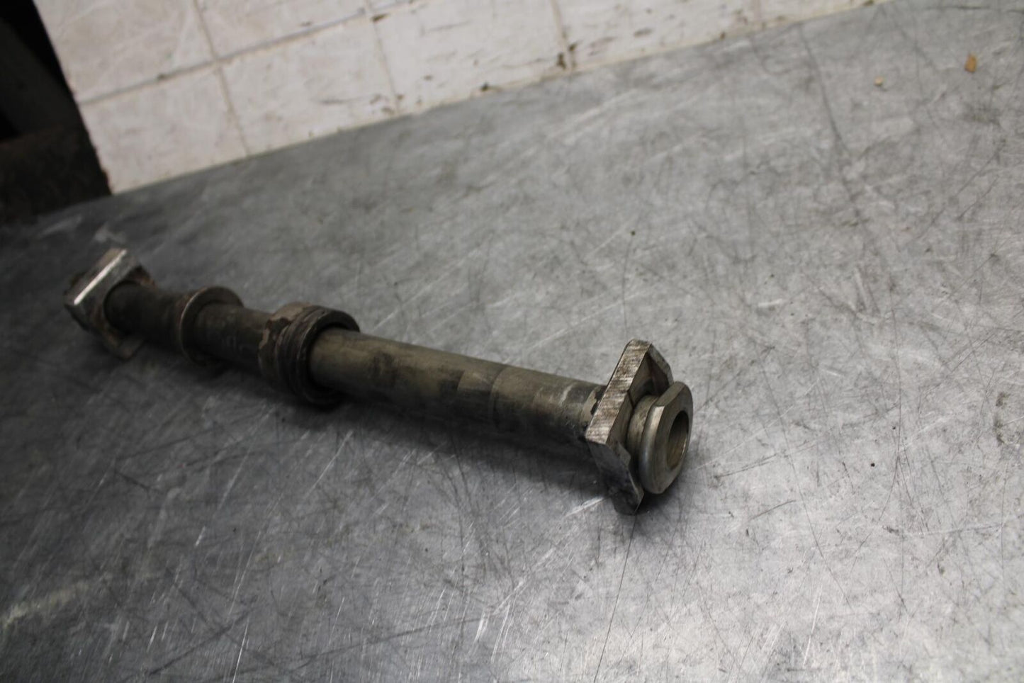 2012 Kawasaki Ninja ZX6R ZX600R REAR AXLE BACK WHEEL RIM PIVOT BOLT AXEL BB529