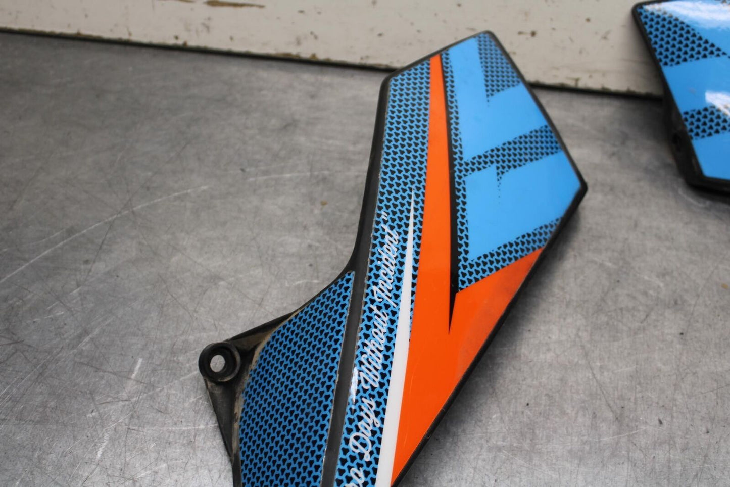 20-24 KTM 890 DUKE R RIGHT TANK SIDE COVER COWL PANEL PAIR SET BB627