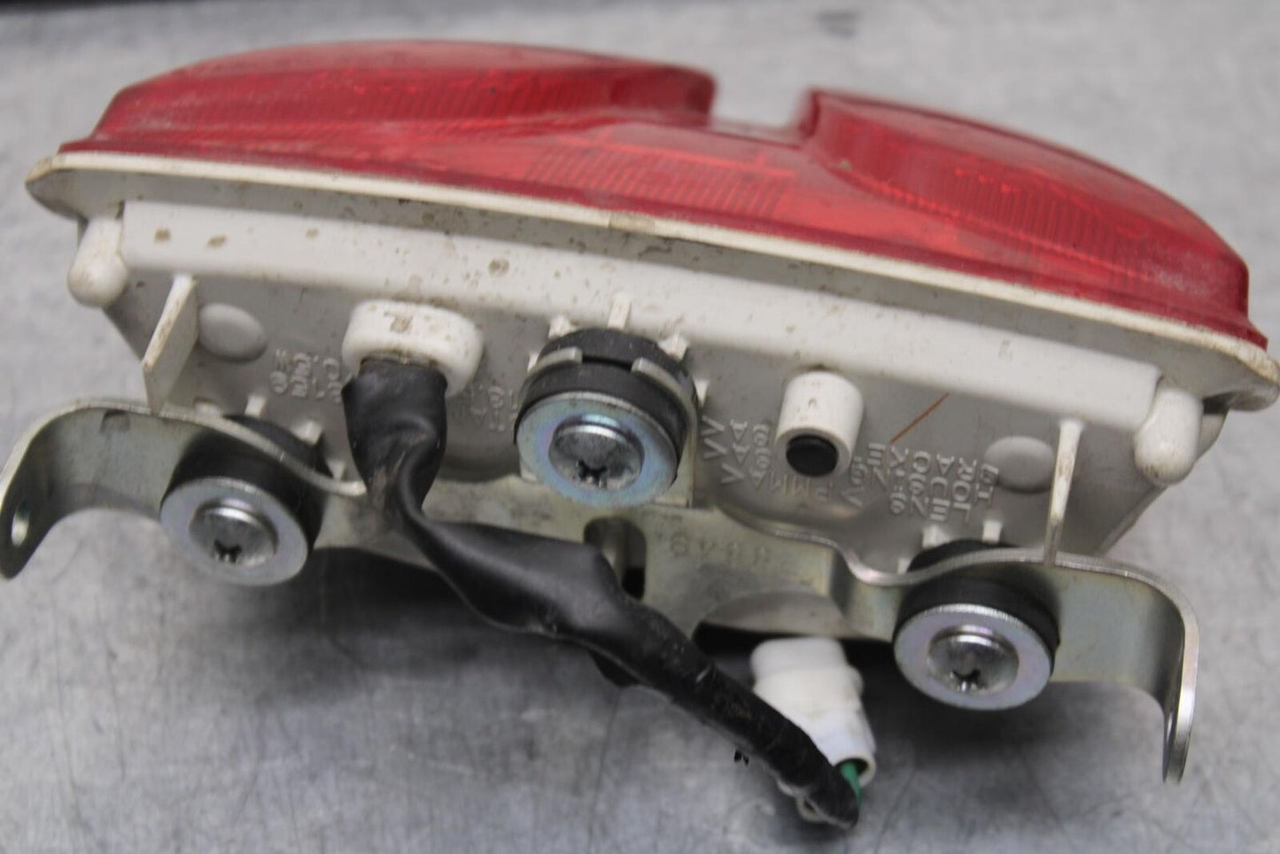 2011 Suzuki GSXR1000 REAR TAIL TAILLIGHT BACK BRAKE LIGHT 35910-41G31 BB96