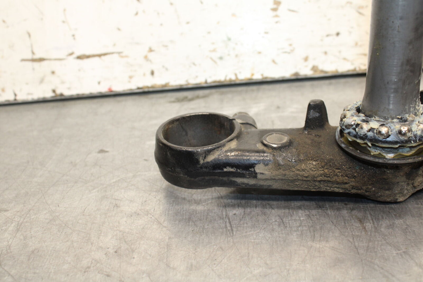 01-06 HONDA CBR600F4I FRONT FORKS CLAMP LOWER TRIPLE TREE STEM BB115