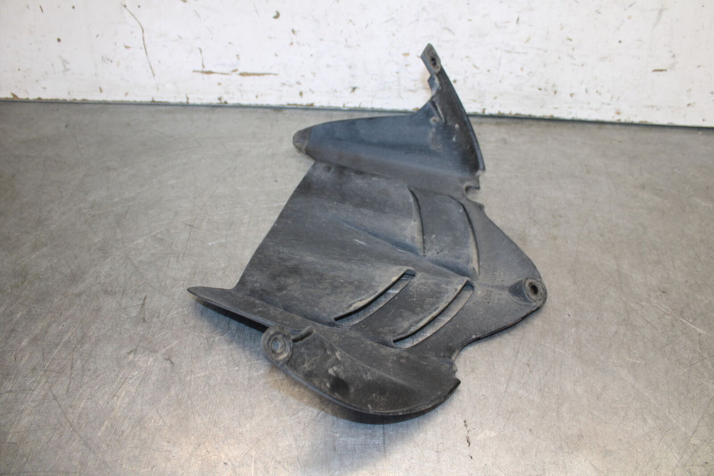 19-23 KAWASAKI NINJA ZX6R REAR BACK WHEEL TIRE HUGGER FENDER BB701