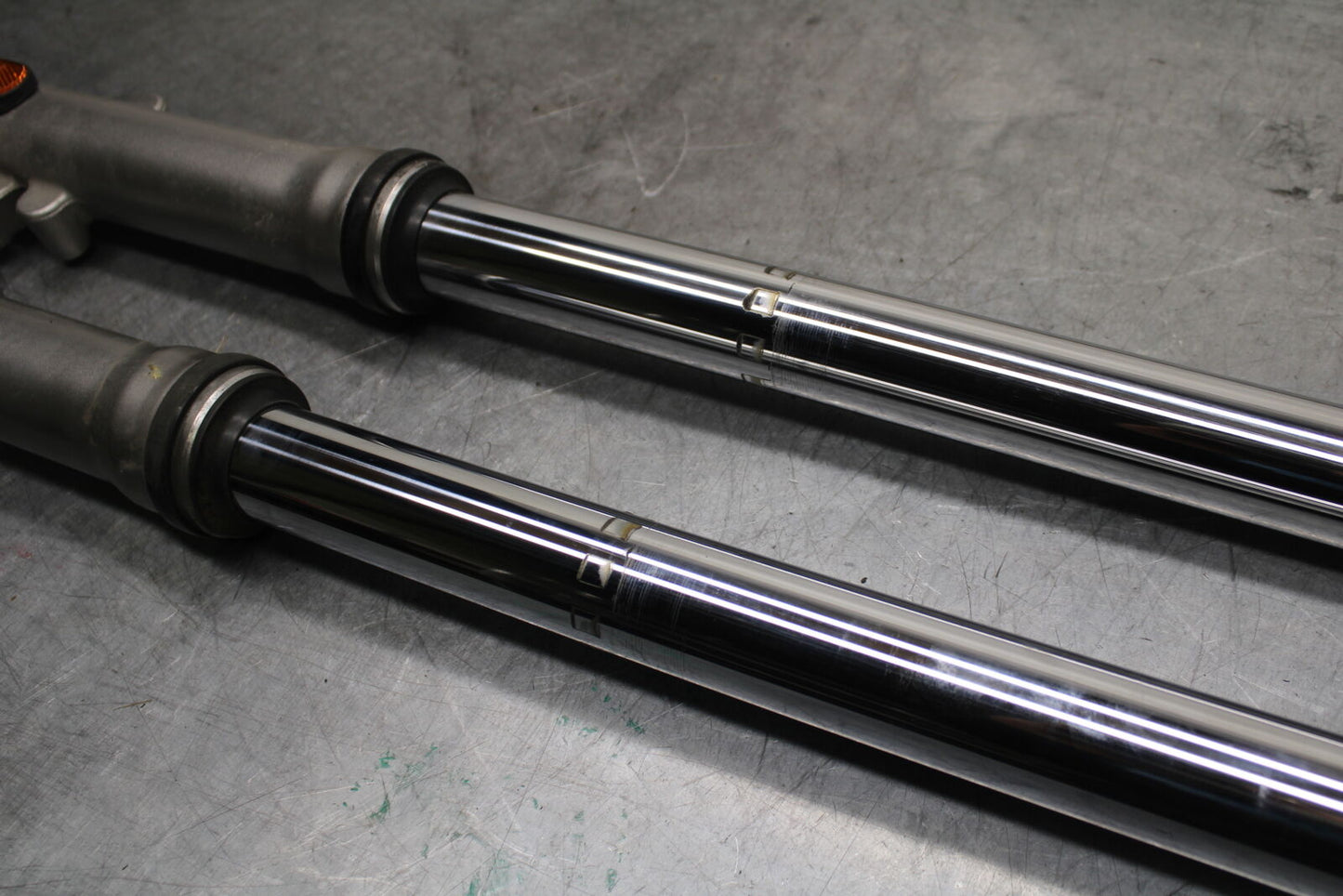 14-16 TRIUMPH AMERICA LT FRONT FORKS SHOCK SUSPENSION SET PAIR BB720
