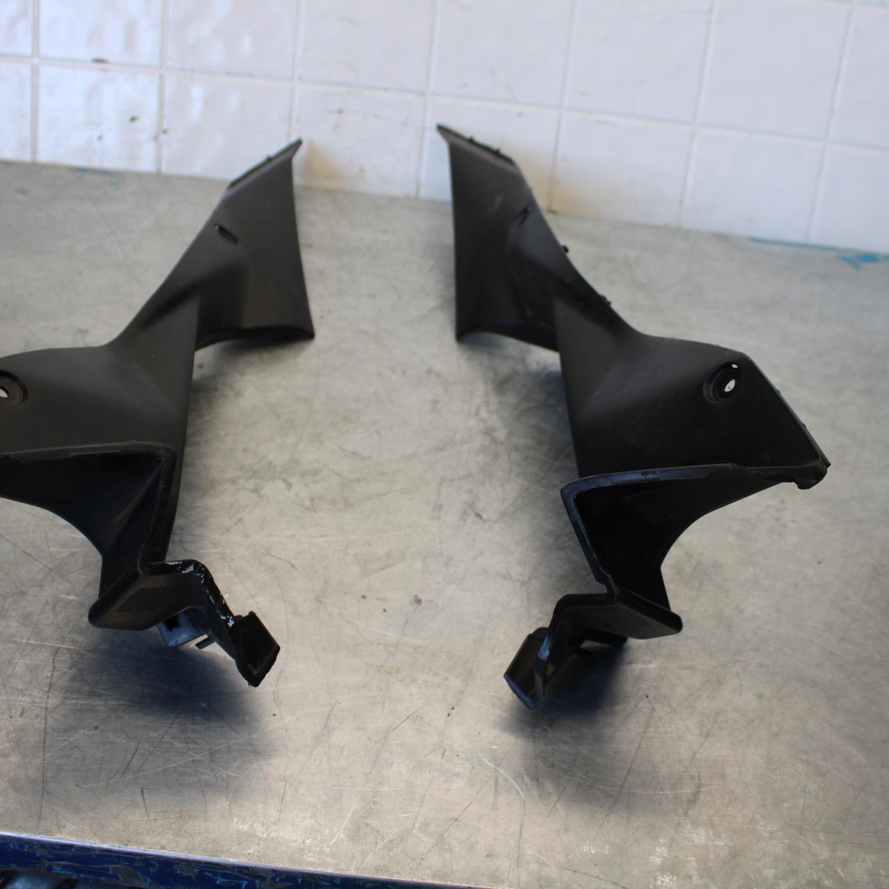 17-18 YAMAHA YZF R3 RIGHT LEFT FRONT DUCT COVERS PANELS COWLS BB438