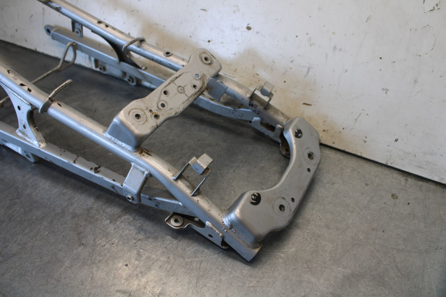 03-07 SUZUKI SV1000S REAR SUBFRAME BACK SUB FRAME BB657