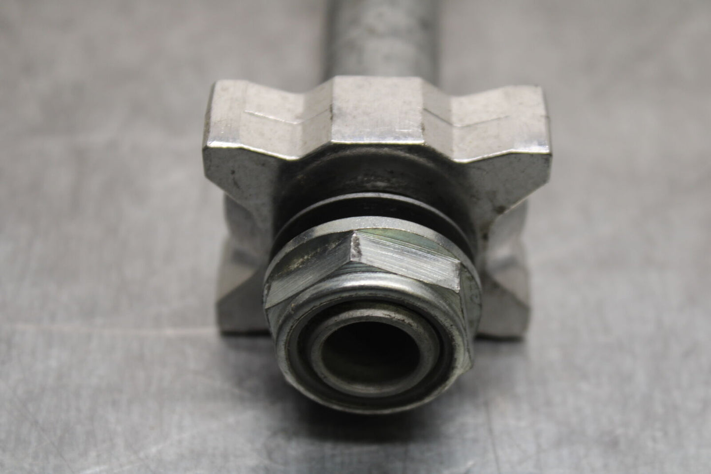 21-24 APRILIA TUONO 660 FACTORY REAR AXLE BACK WHEEL RIM PIVOT BOLT AXEL BB733
