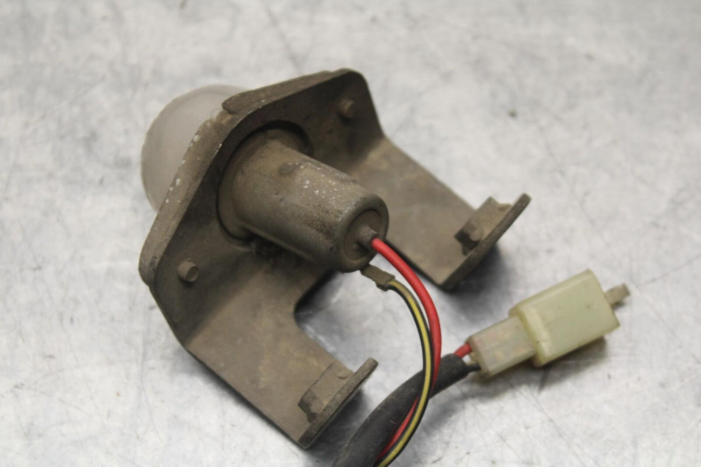 1985 Kawasaki Ninja 900R ZX900A REAR BACK TAIL LIGHT MOUNT BRACKET BB84