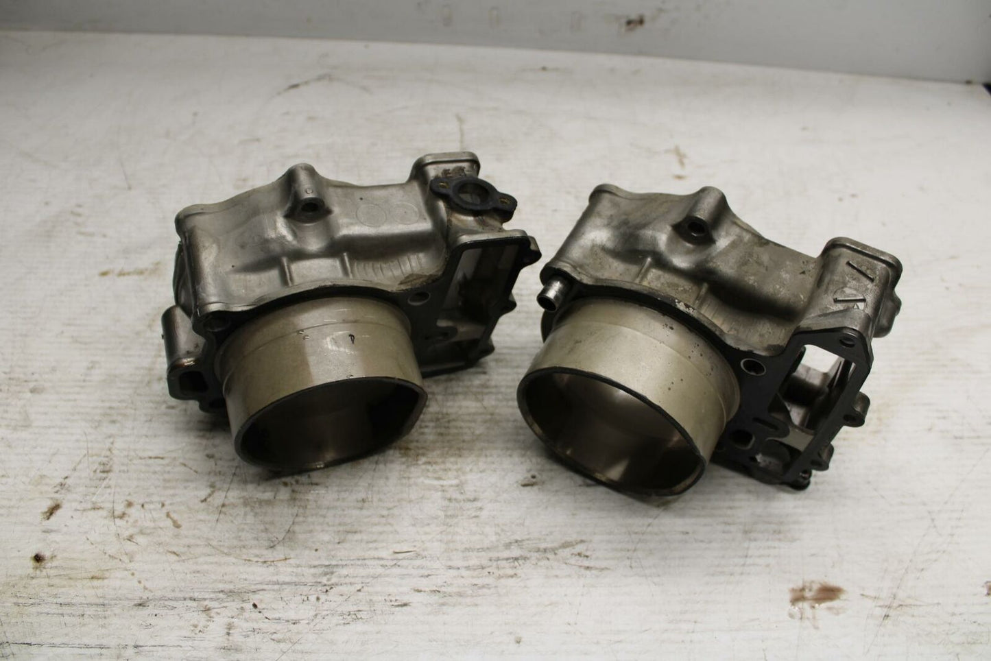 03-05 SUZUKI SV1000 ENGINE MOTOR PISTON CYLINDERS BLOCK JUG BB296