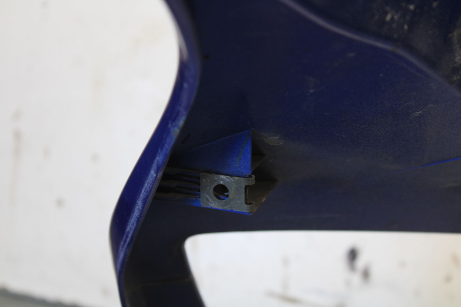 03-07 SUZUKI SV1000S FRONT UPPER NOSE FAIRING COWL SHROUD 94401-16G00-YC2 BB657