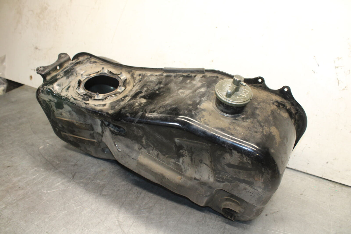 93-00 HONDA GOLDWING 1500 GL1500SE GAS TANK FUEL PETROL RESERVOIR BB700