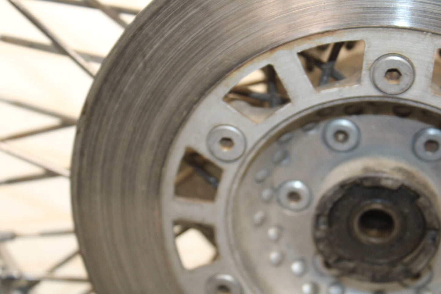 85-86 SUZUKI MADURA 1200 FRONT WEHHEL FRONT RIM BB691