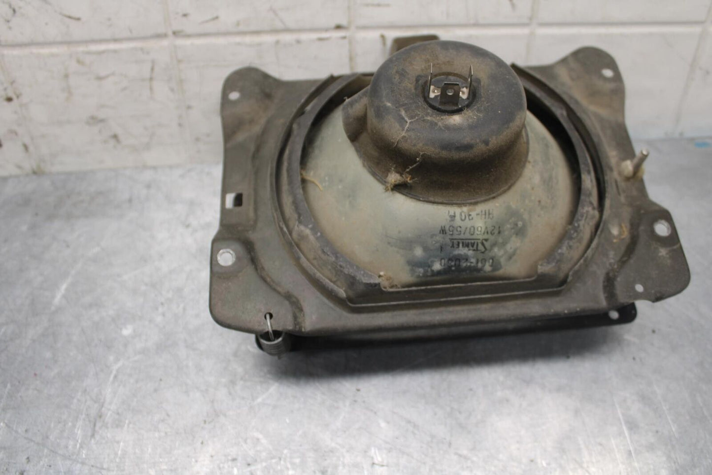 1984 Honda Interceptor 750 VF750F FRONT HEADLIGHT HEAD LIGHT LAMP BB38