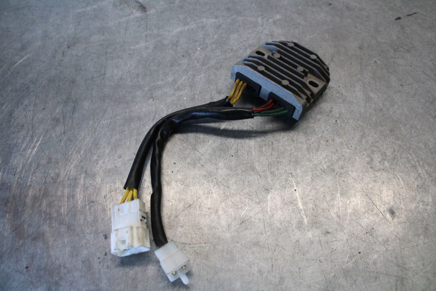 03-04 HONDA CBR600RR RECTIFIER VOLTAGE REGULATOR 31600-MEE-003 BB661