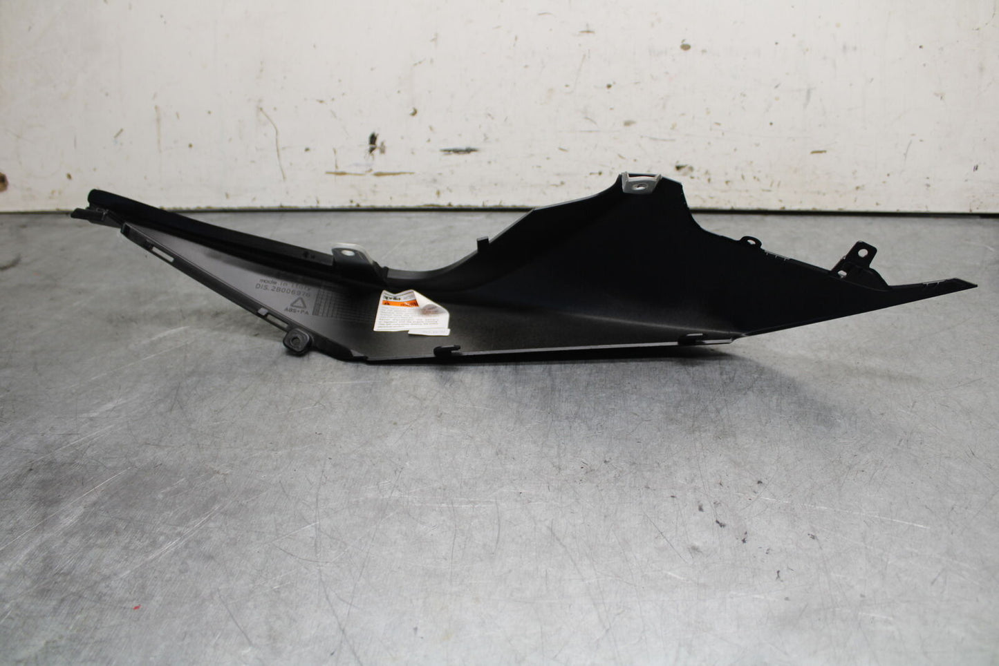 21-24 APRILIA RSV4 RIGHT REAR BACK TAIL FAIRING COWL SHROUD BB668