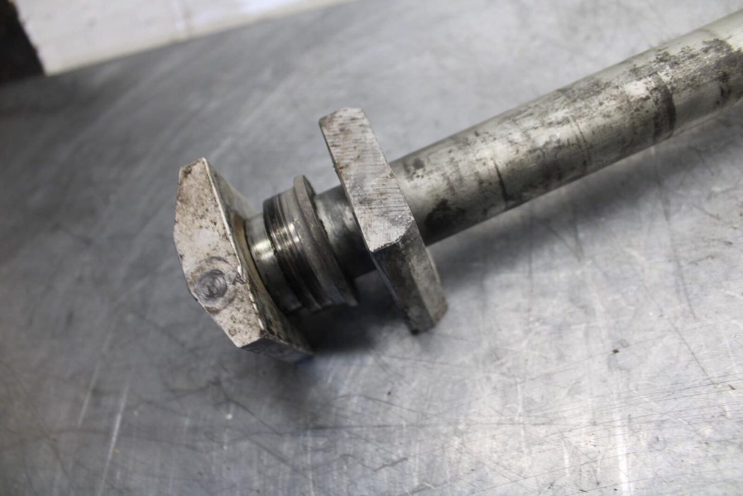 1998 Suzuki TL1000S REAR AXLE BACK WHEEL RIM PIVOT BOLT AXEL BB508
