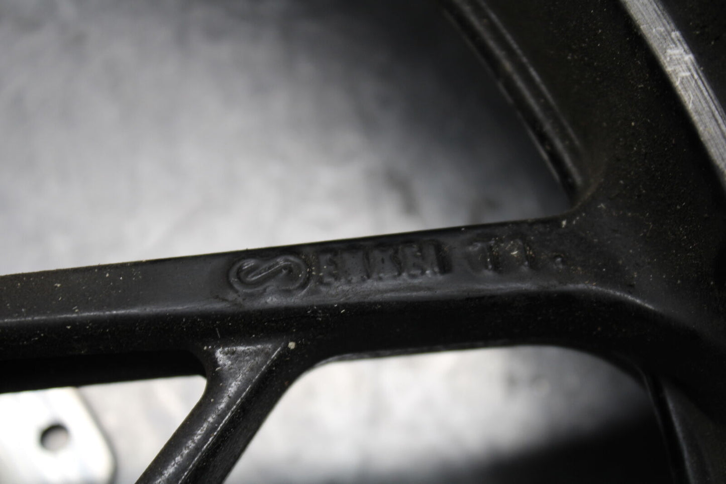 19-22 KAWASAKI Z400 REAR WHEEL BACK RIM BB738