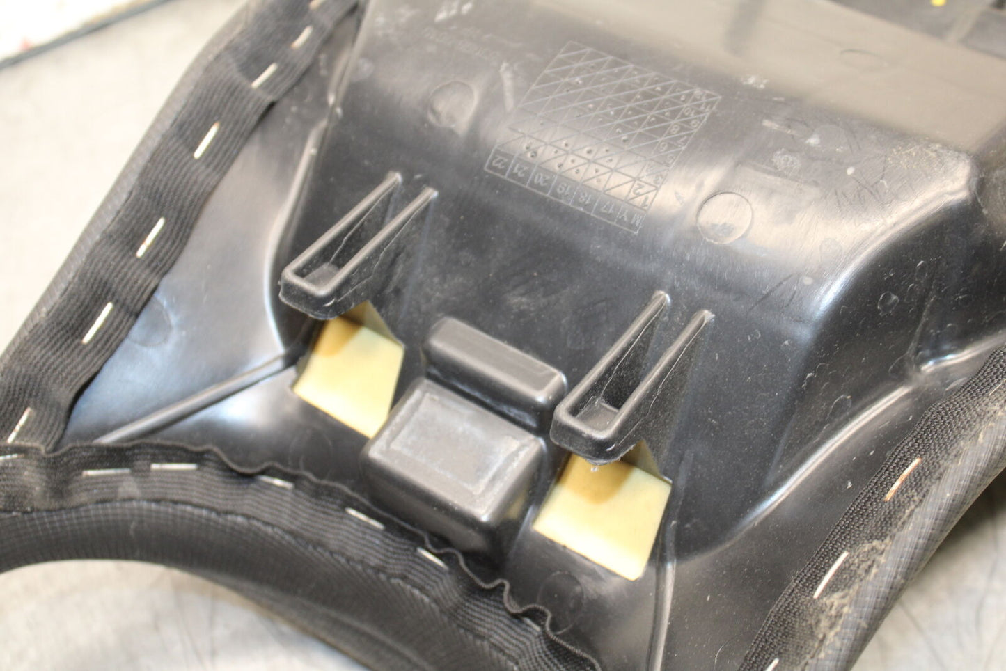 19-22 KAWASAKI Z400 FRONT DRIVERS SEAT PAD SADDLE PILLION BB738