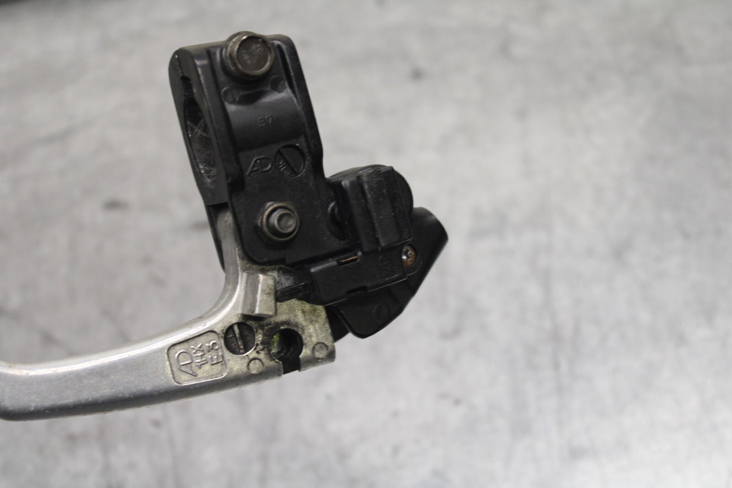 96-07 YAMAHA YZF600R CLUTCH PERCH MOUNT WITH LEVER BB746