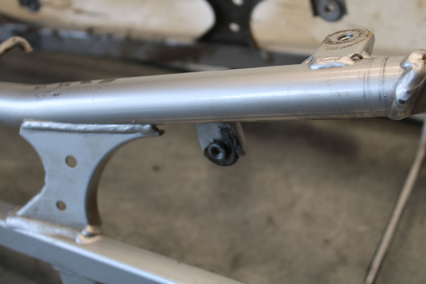 03-07 SUZUKI SV1000S REAR SUBFRAME BACK SUB FRAME BB657
