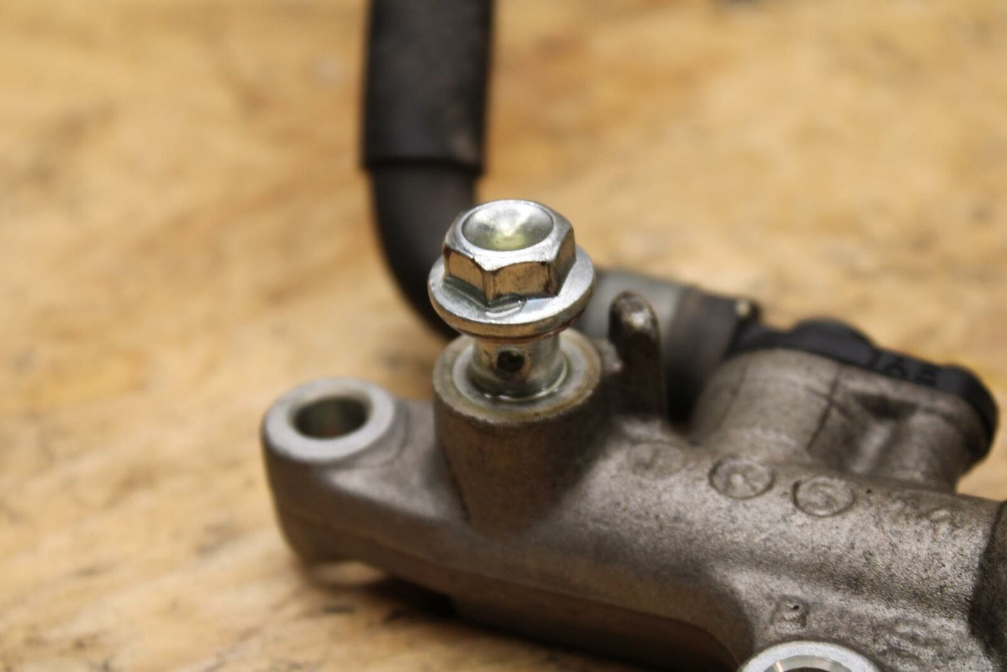 91-93 YAMAHA FZR1000 REAR BACK BRAKE MASTER CYLINDER W RESERVOIR BB339