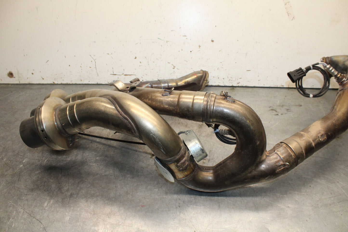 09-11 DUCATI STREETFIGHTER 1098 FULL EXHAUST SYSTEM HEADERS PIPE MUFFLER BB705