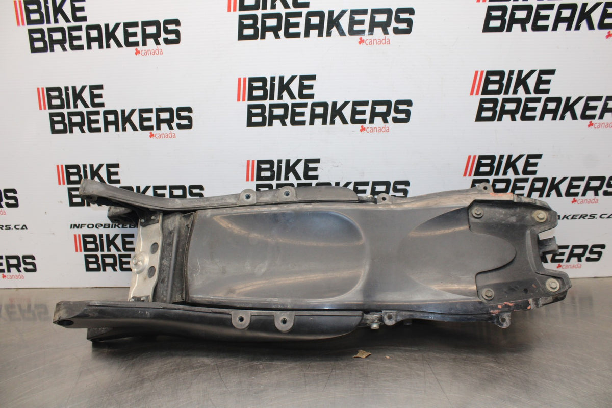 06-07 SUZUKI GSXR750 REAR SUBFRAME BACK SUB FRAME BB811