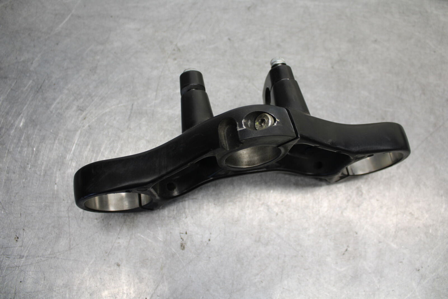 06-07 DUCATI MONSTER 695 FORKS UPPER TRIPLE TREE CLAMP BB674
