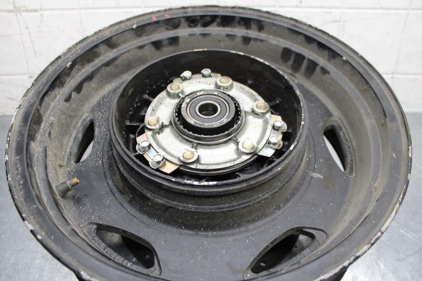 2004 Suzuki Intruder 1500 VL1500 REAR ROTOR BACK BRAKE DISC AND WHEEL BB573