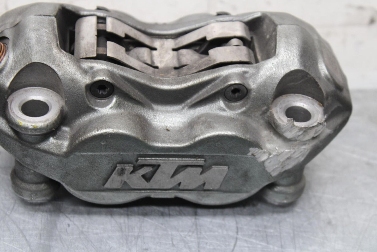 19-20 KTM 790 DUKE 790 RIGHT LEFT FRONT BRAKE CALIPER SET PAIR CALIPERS BB570