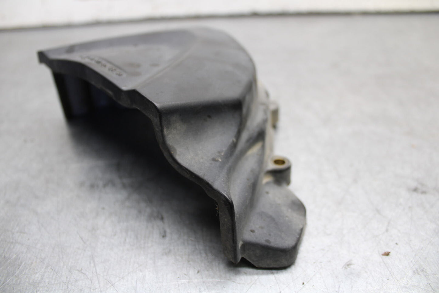 09-11 TRIUMPH DAYTONA 675 ENGINE SPROCKET COVER BB652