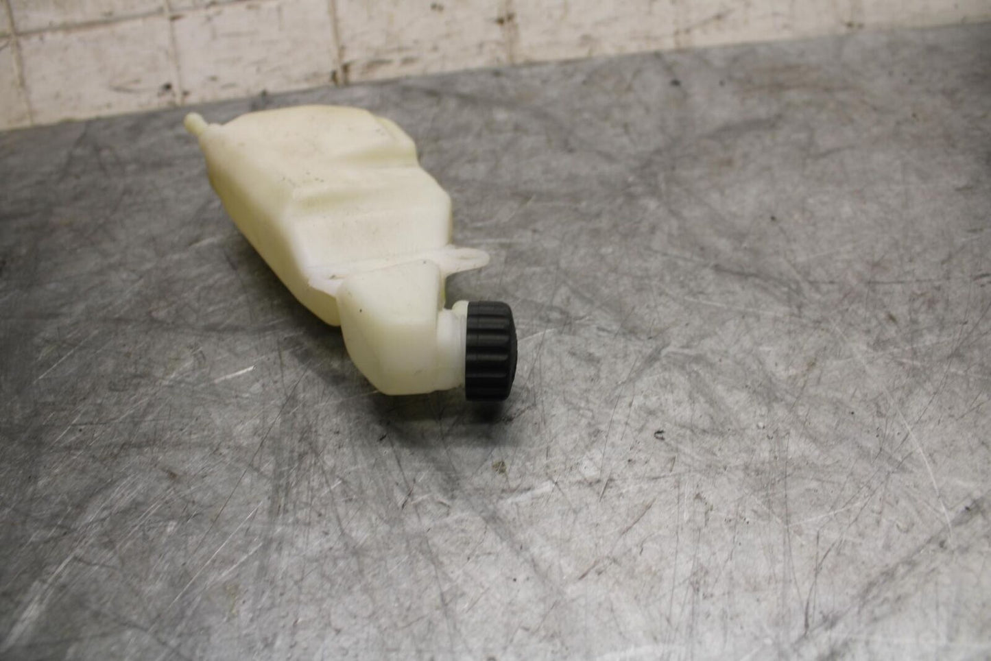 22-23 HUSQVARNA VITPILEN 401 COOLANT WATER TANK RESERVOIR BOTTLE BB541