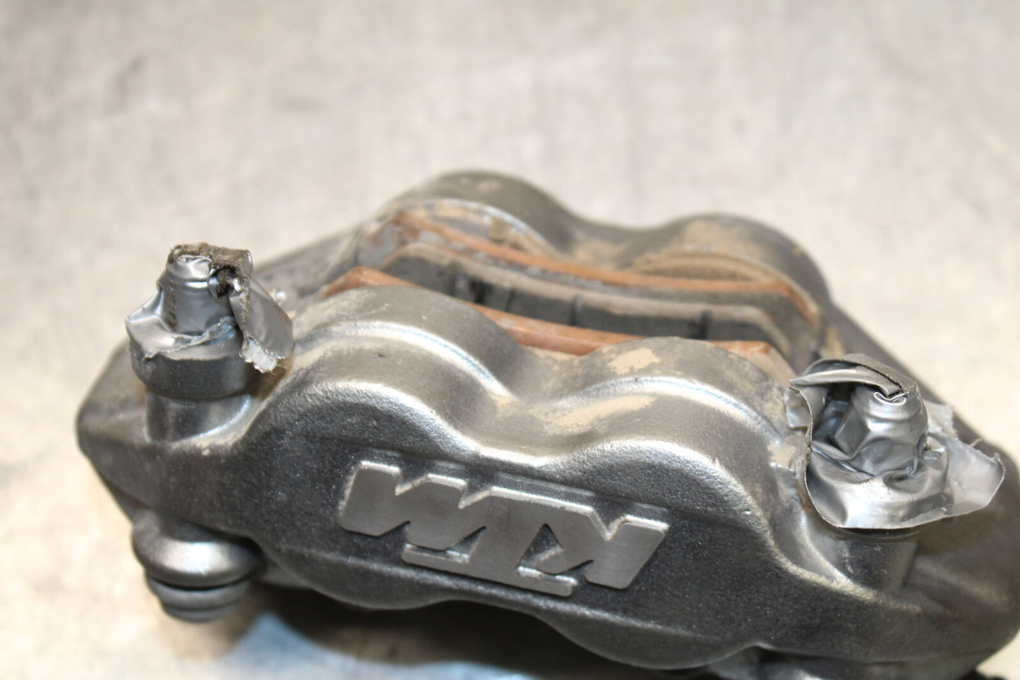 21-24 KTM 890 ADVENTURE R RIGHT LEFT FRONT BRAKE CALIPER SET PAIR CALIPERS BB723