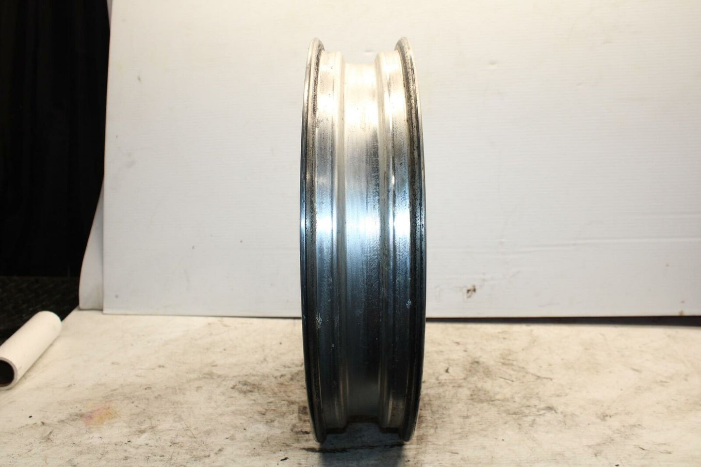 00-04 SUZUKI MARAUDER 800 VZ800 FRONT WHEEL RIM 54111-48E00-12R BB305