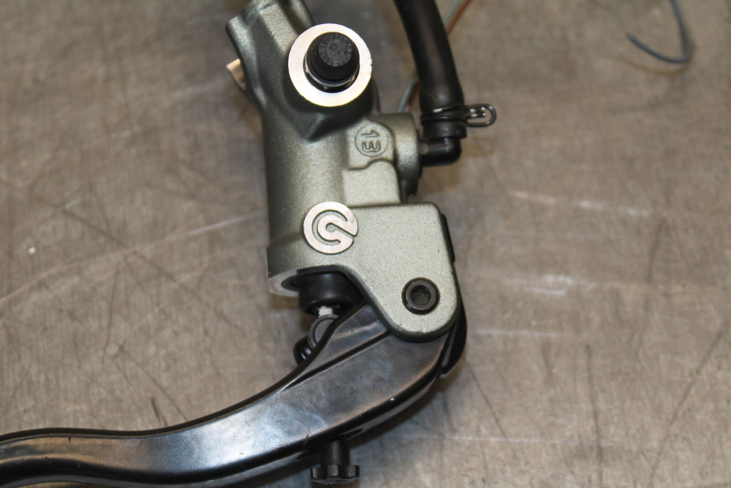 12-13 DUCATI STREETFIGHTER 848 FRONT BRAKE MASTER CYLINDER w/ LEVER BB705