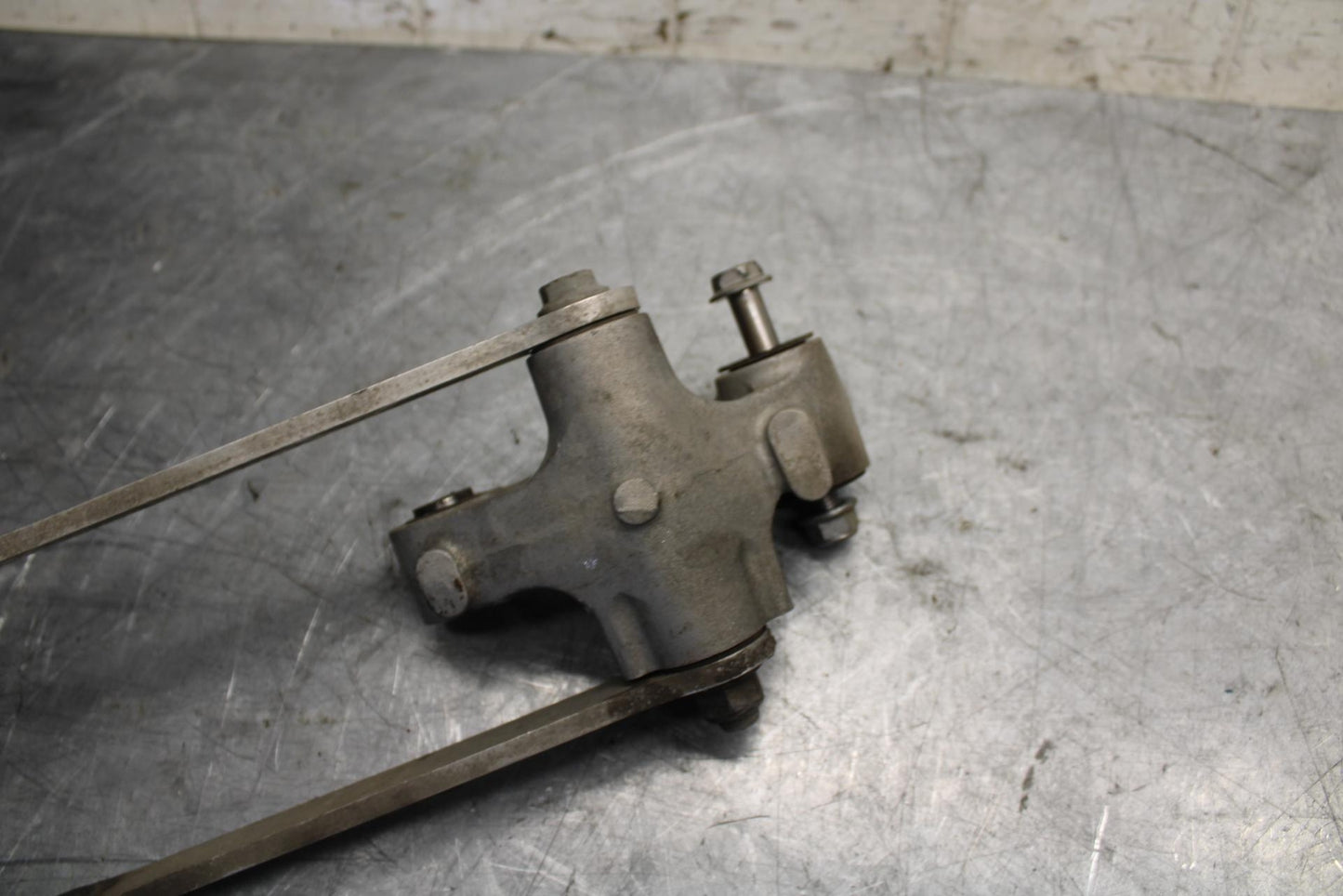 2008 Kawasaki Ninja ZX10R REAR DOGBONE SHOCK LINKAGE LINK 39007-0006 BB524