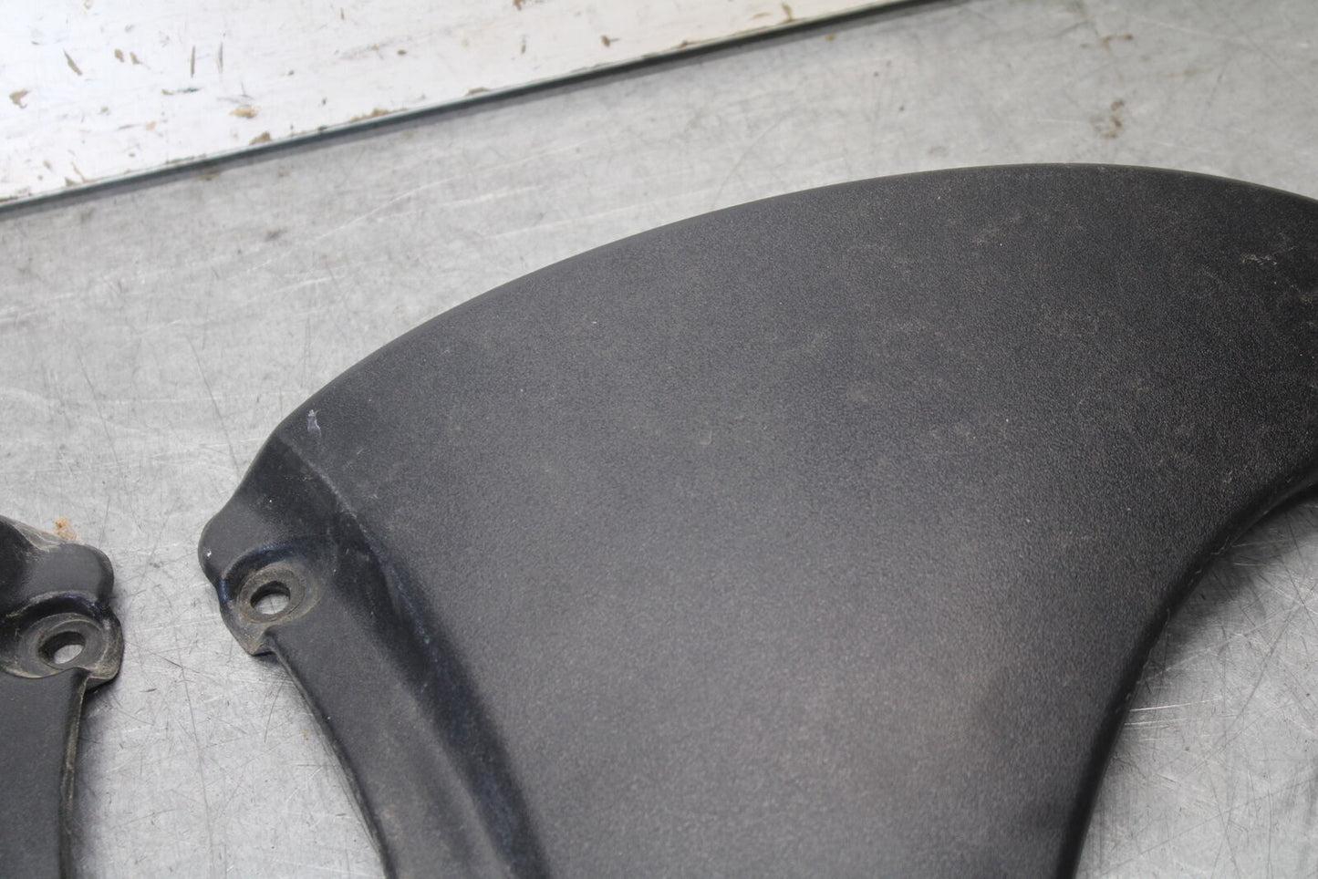 01-06 TRIUMPH TIGER 955I RIGHT LEFT FRONT SIDE SEAT PANELS TRIMS BB693