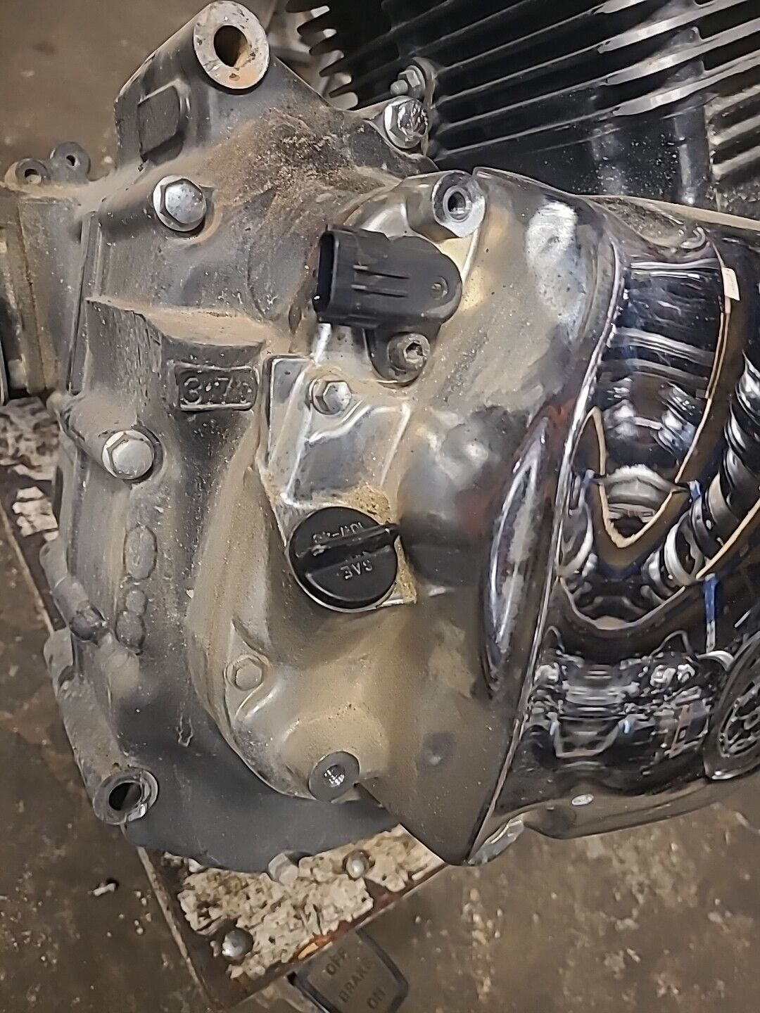 2004 Suzuki Intruder 1500 VL1500 ENGINE MOTOR BB573