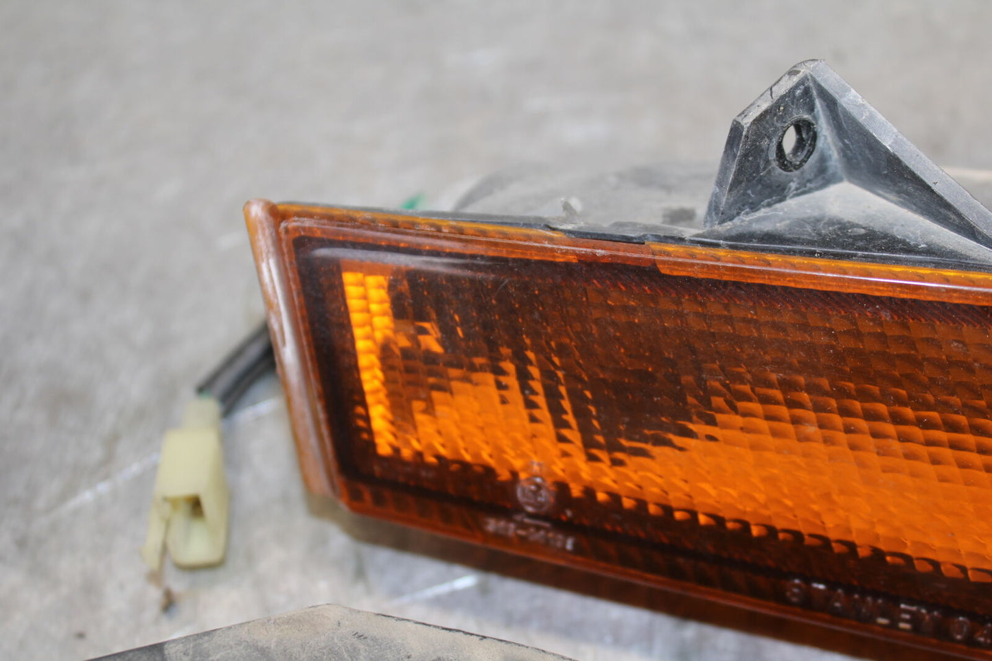 93-00 HONDA GOLDWING 1500 GL1500SE FRONT LEFT RIGHT TURN SIGNALS LIGHT BB700