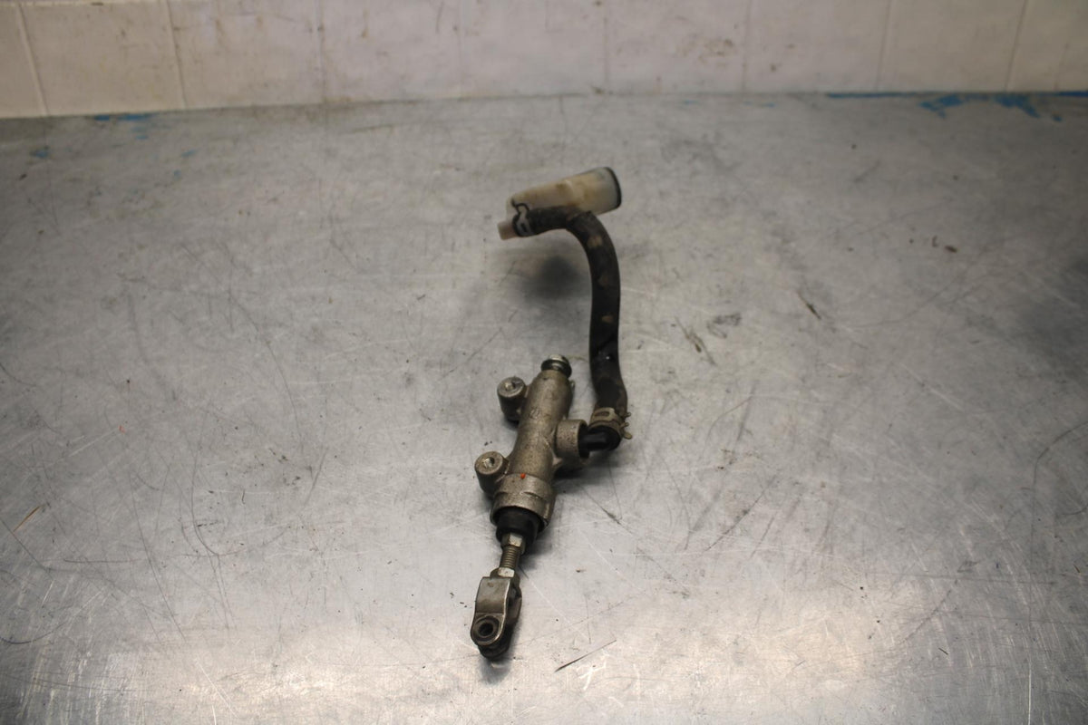 06-07 SUZUKI GSXR750 REAR BACK BRAKE MASTER CYLINDER W RESERVOIR BB424