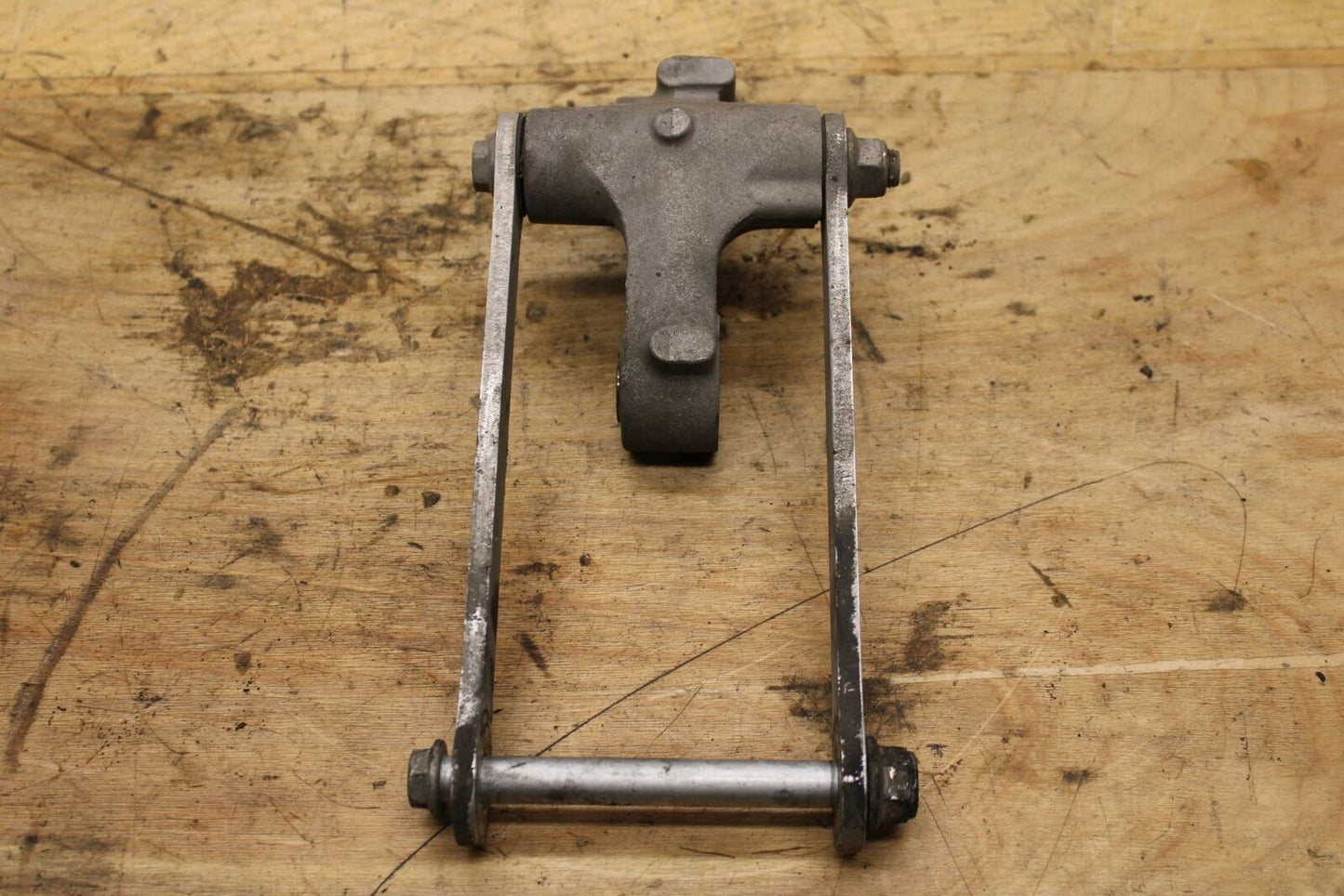 04-05 KAWASAKI NINJA ZX10R REAR DOGBONE SHOCK LINKAGE LINK BB322